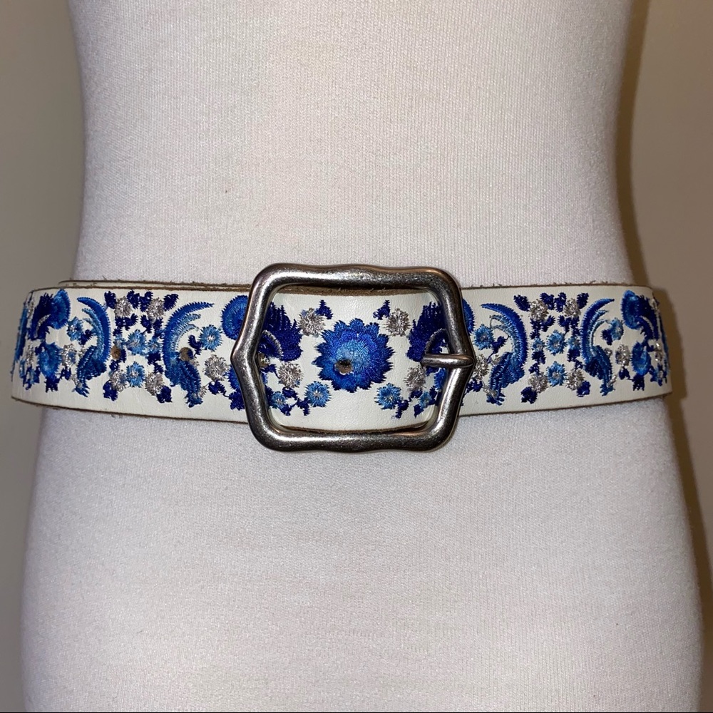 Lucky Brand White & Blue Embroidered Belt - XS